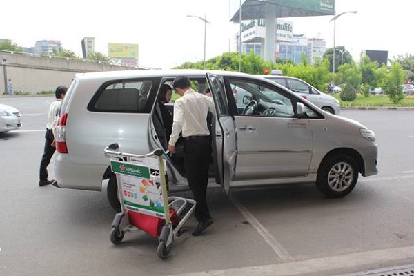 taxi từ Hà Nội ra sân bay Nội Bài