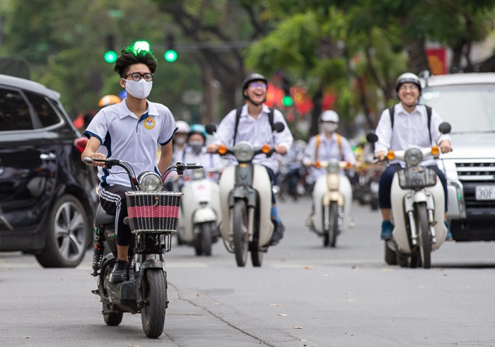 Bao nhiêu tuổi được thi bằng lái xe máy 